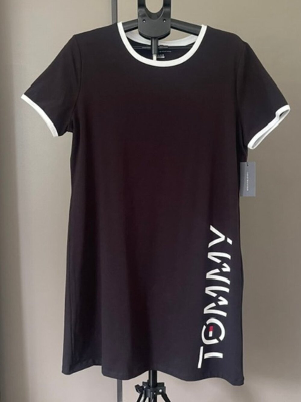 TOMMY HILFIGER  Short-sleeve T-shirt dress, size XL. Black with white trim. NWT